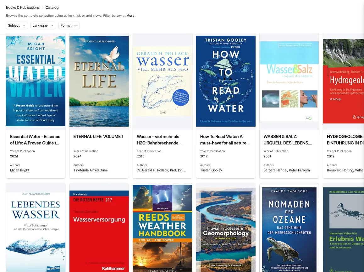 Book catalog in Airtable as a gallery of book covers with year and authors